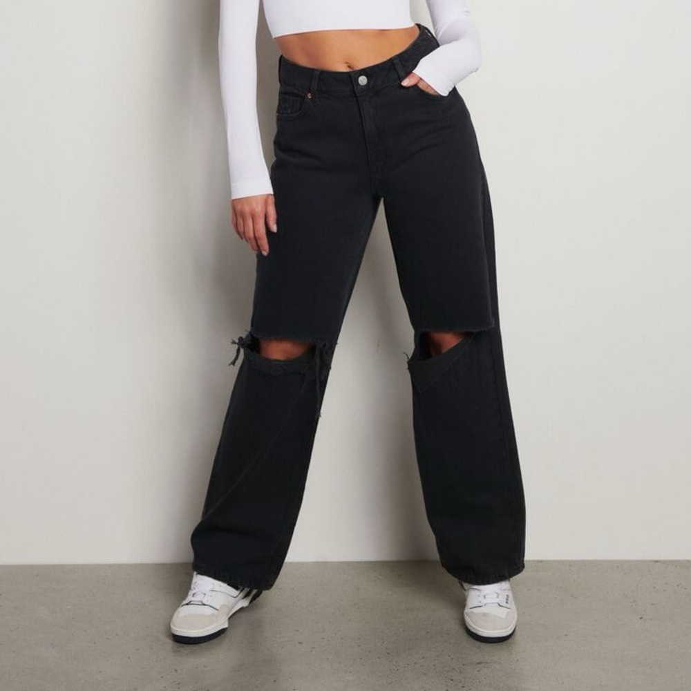 DYNAMITE Heidi Black Ripped Baggy Jeans